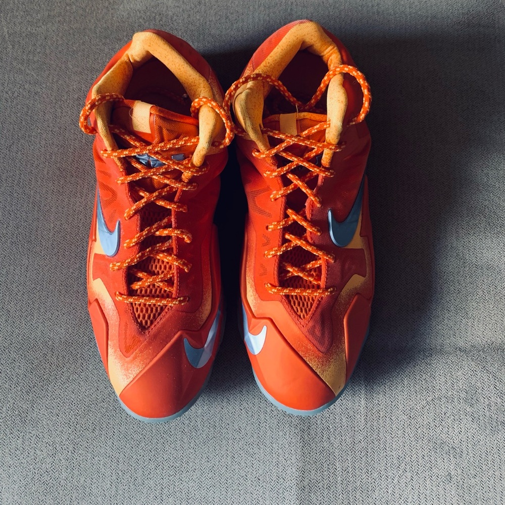 Nike Lebron 11 Forging Iron size 6Y